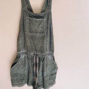 Soft overall sweat shorts